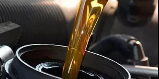 機油種類百科大全，不再傻傻分不清！